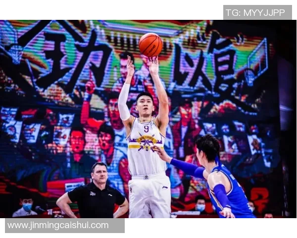 张兆旭：从篮球场上的巨人到人生舞台的奋斗者