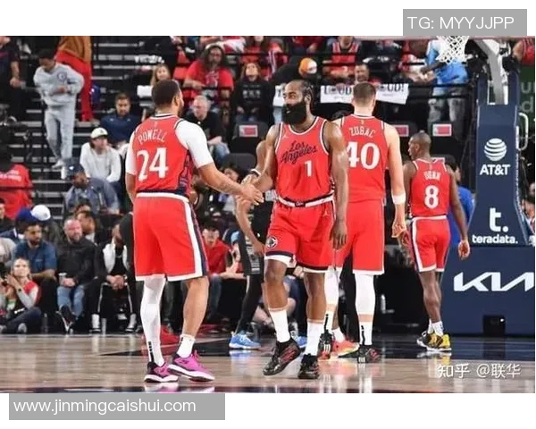 快船与马刺激战12月23日NBA赛场精彩对决值得期待