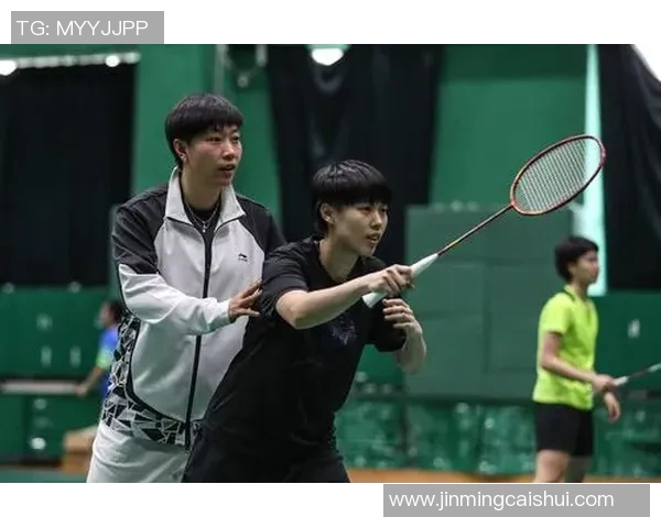 重庆羽毛球队团队协作的成功之道与经验分享探讨