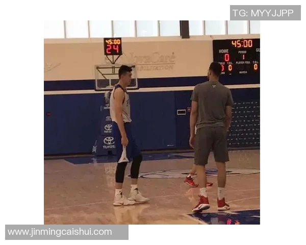 李慕豪的篮球之路:从青涩少年到CBA明星的成长故事与奋斗历程 李慕豪的篮球之路:从青涩少年到CBA明星的成长故事与奋斗历程
